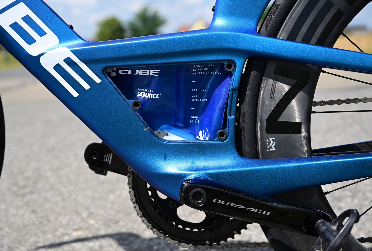 CUBE Aerium C:68X frame with the in-frame hydration system
